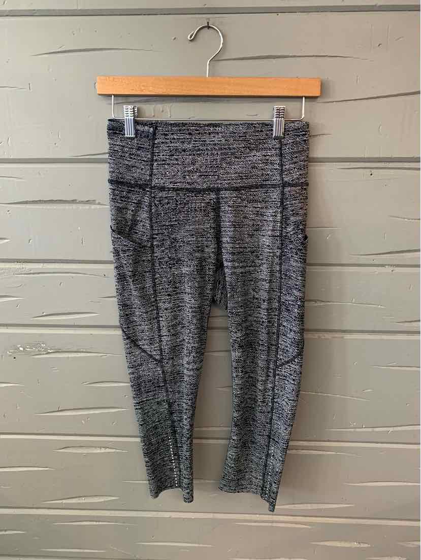 W LULULEMON BK Size 6 AW