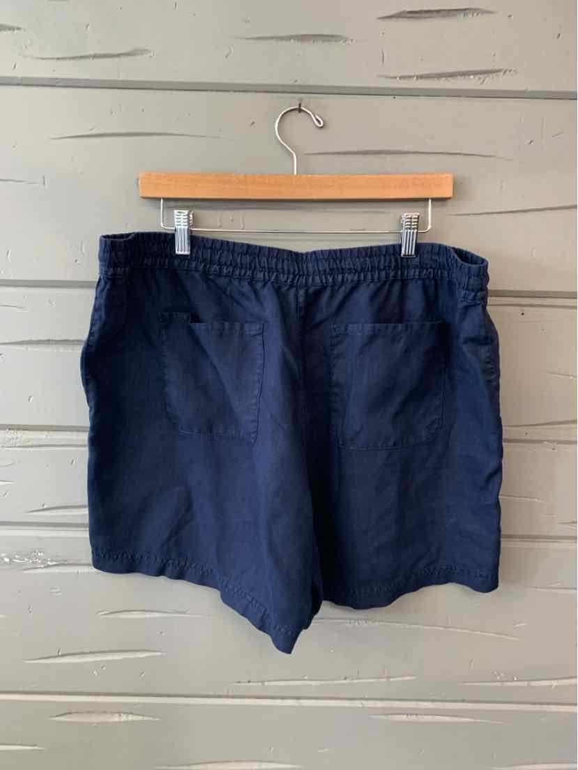 Navy blue Tommy Bahama casual shorts with elastic waistband and straight hem, size XL.