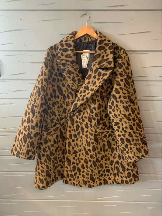 Tan and black cheetah print women's coat with wide collar and button closure, size 16.
