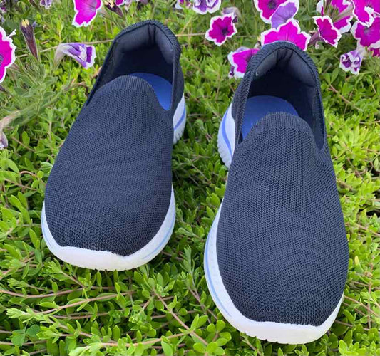 W EASY SPIRIT NY Size 9 SNEAKER