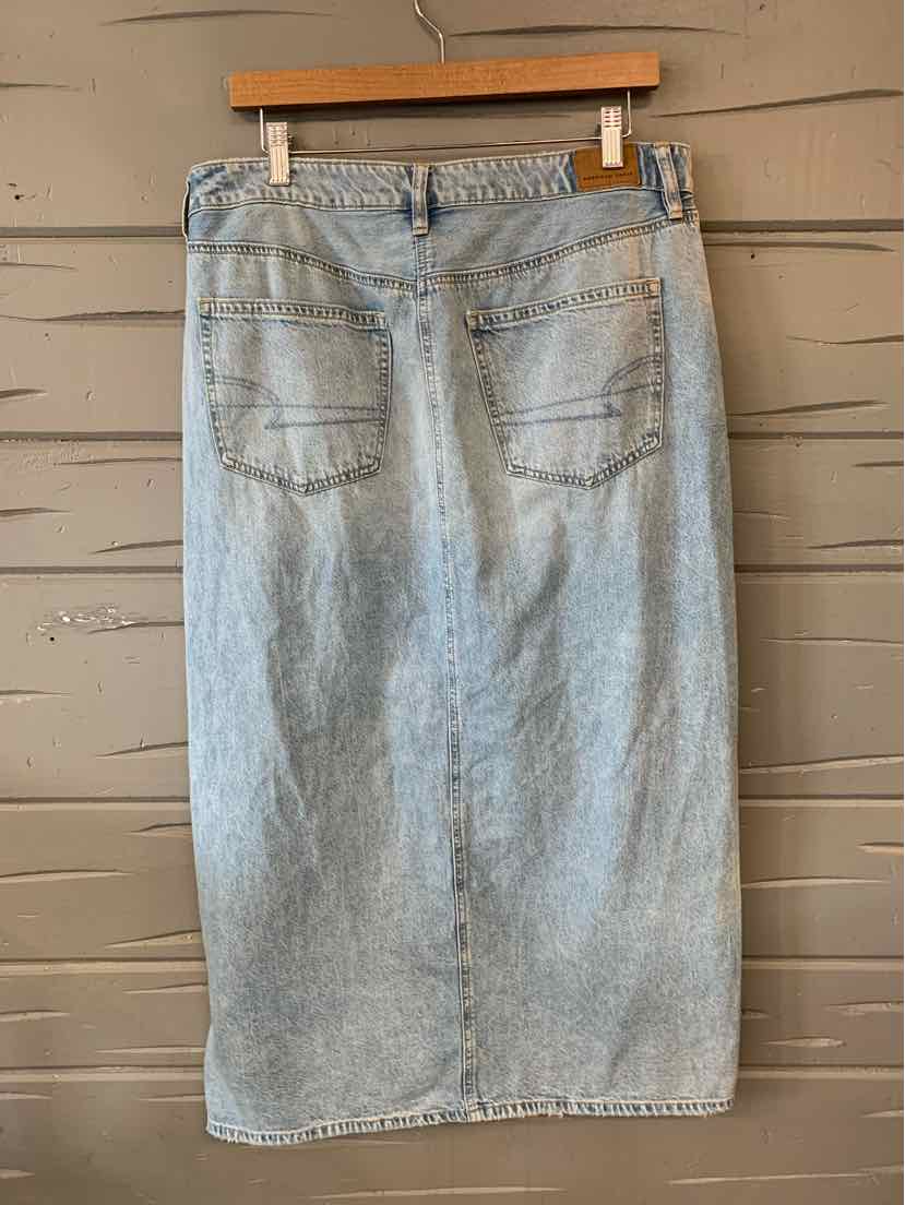 W AMERICAN EAGLE BL Size 10 SK