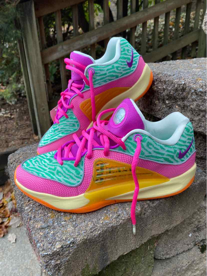 W NIKE MULTI Size 9.5 SNEAKER