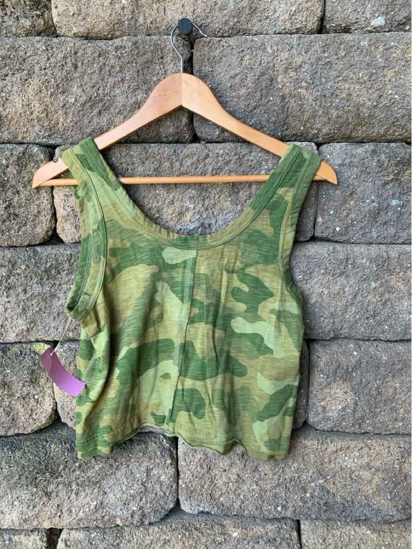 Green camo cropped tank top with wide shoulder straps and loose fit, lightweight fabric.