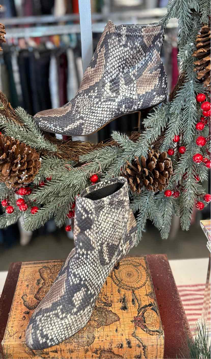 W DONALD PLINER BR Size 7 BOOT