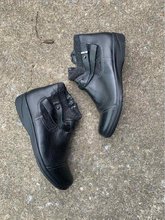 W CLARKS BK Size 7.5 BOOT