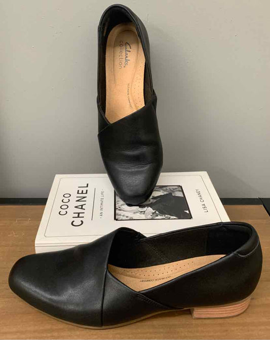 W CLARKS BK Size 8.5 SHOE