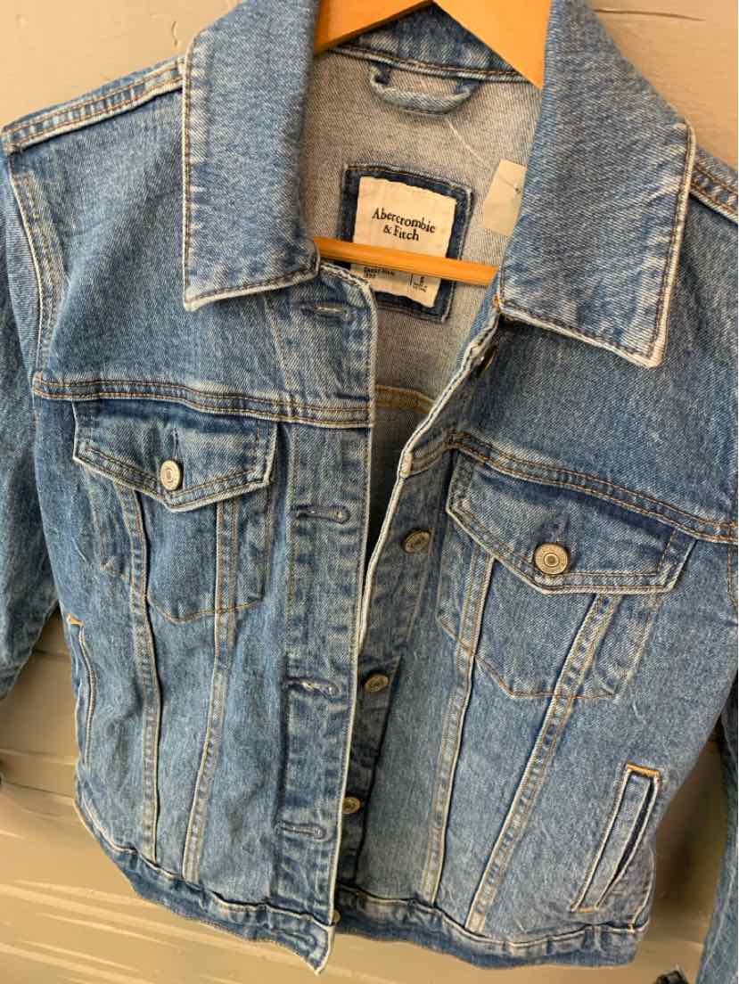 W ABERCROMBIE AND FITCH BL Size SM OW