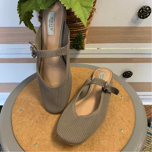 Taupe ribbed Mary Jane flats with round toe and adjustable buckle strap, size 8.