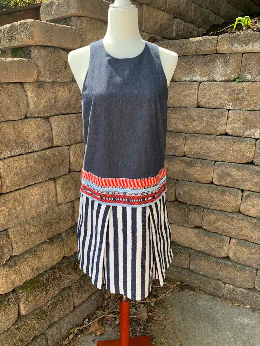 W J CREW BL Size 6 DR