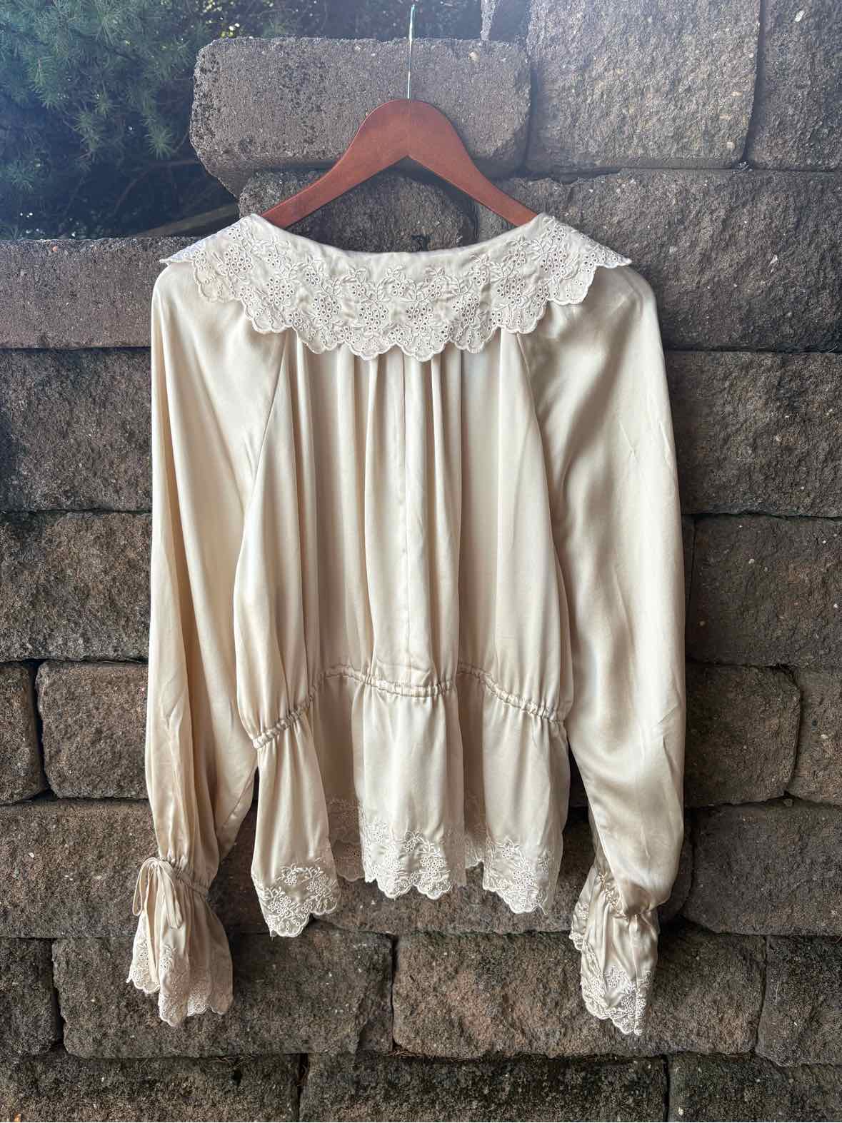 W REFORMATION CR Size MED T