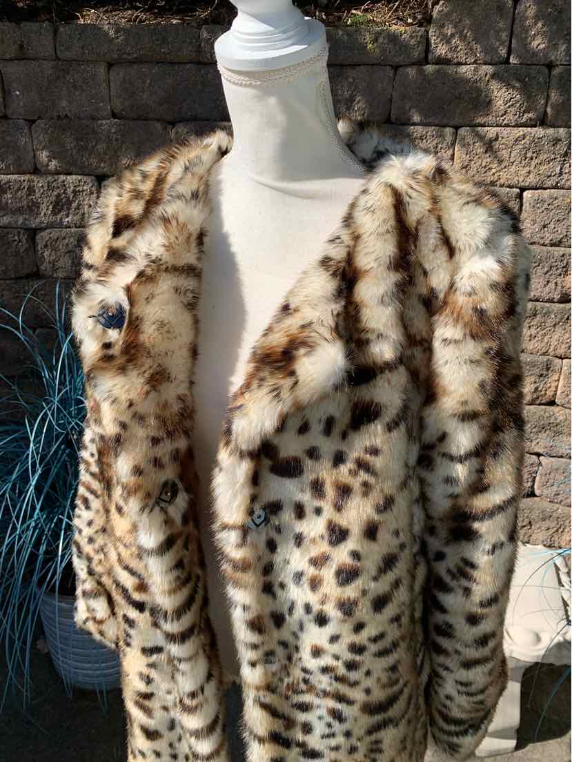 W SOUTHERN FRIED CHICS TAN Size LG OW