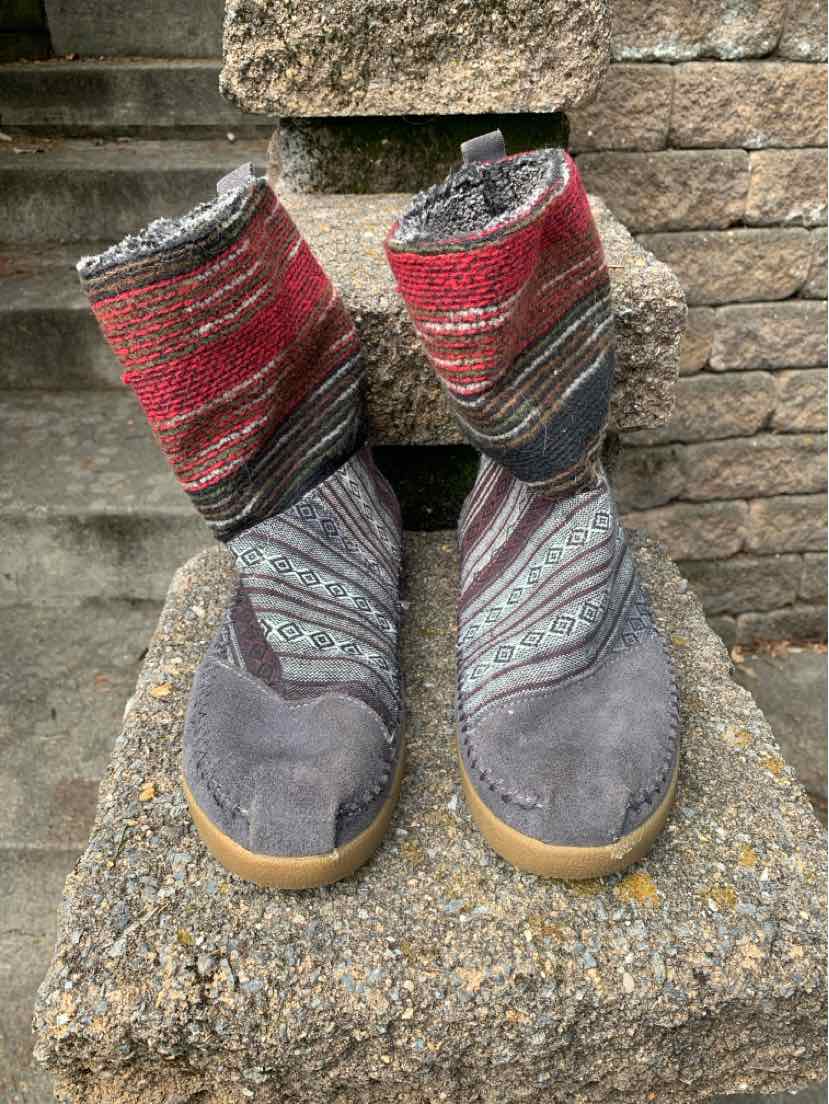 W TOMS RD Size 8 BOOT