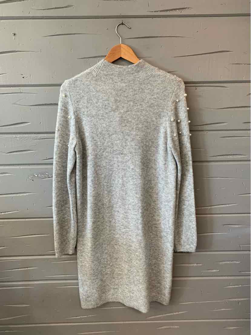 W ANN TAYLOR GY Size MED DR