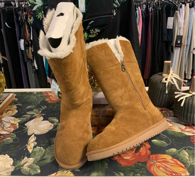 W KOOLABURRA TAN Size 9 BOOT