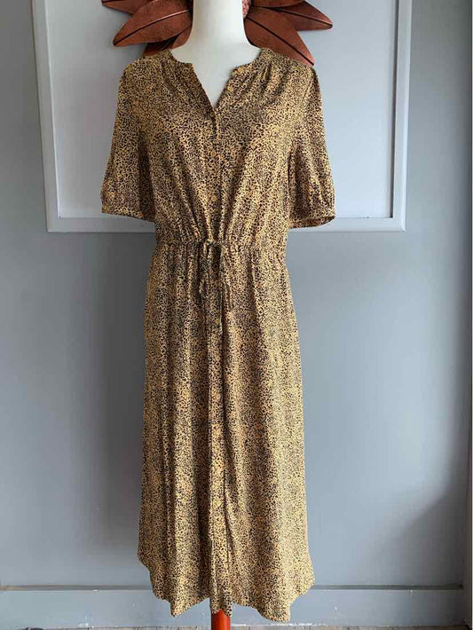 W AMAZON ESSENTIALS TAN Size MED DR