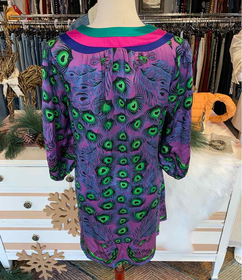 W CUSTO BARCELONA PL Size 4 DR