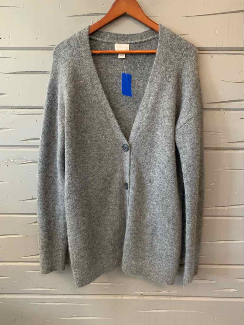Light gray long-sleeve cardigan with V-neck and three front buttons, soft knit fabric, size XS.