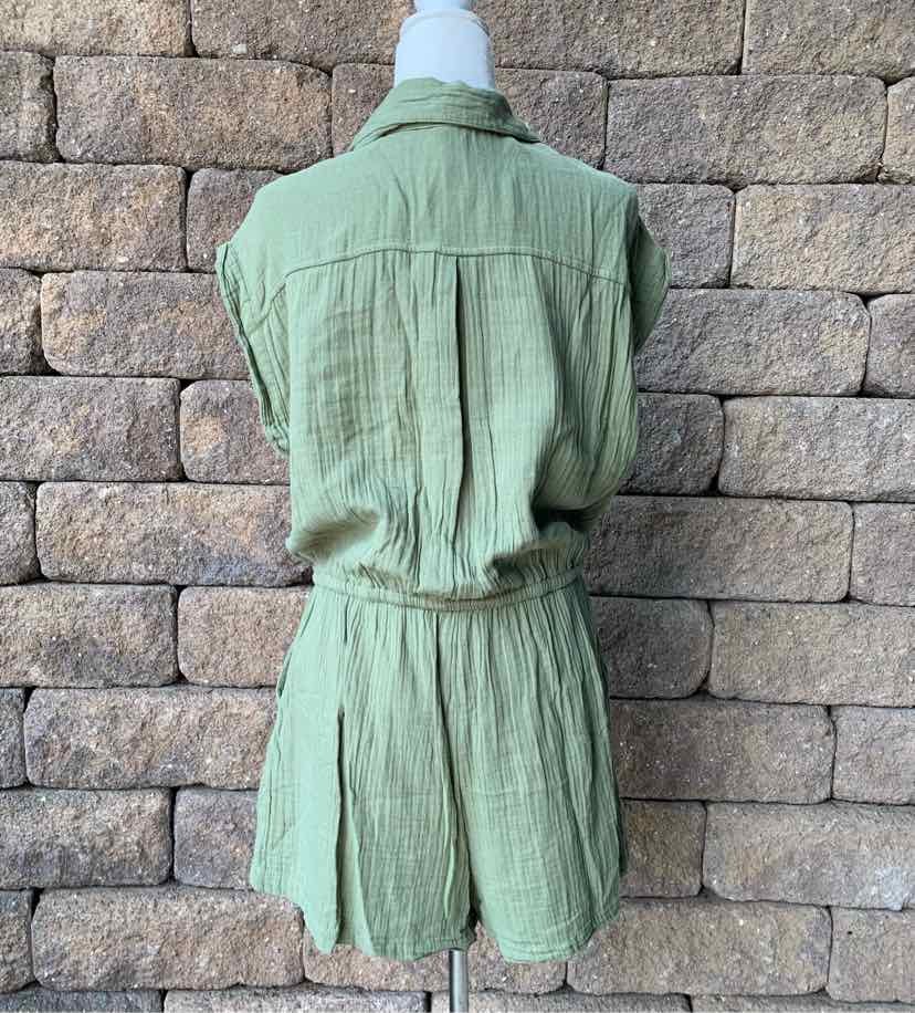W OLD NAVY GR Size LG JSSHTS