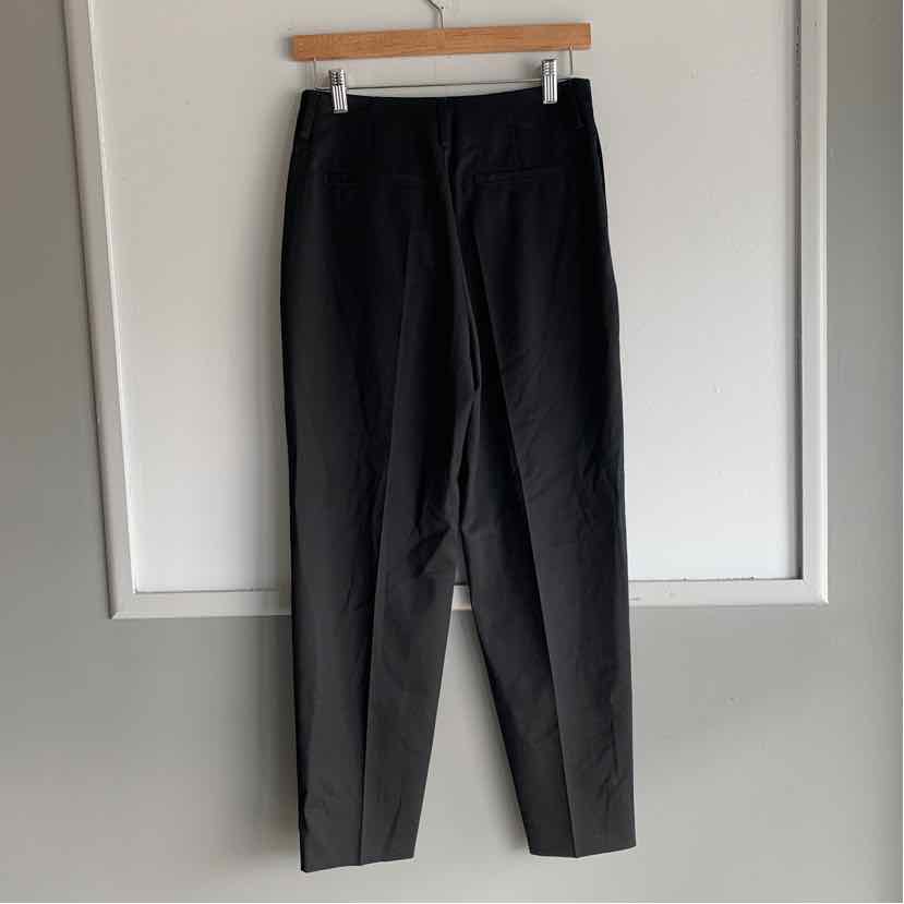 W FILIPPA BK Size 4 P