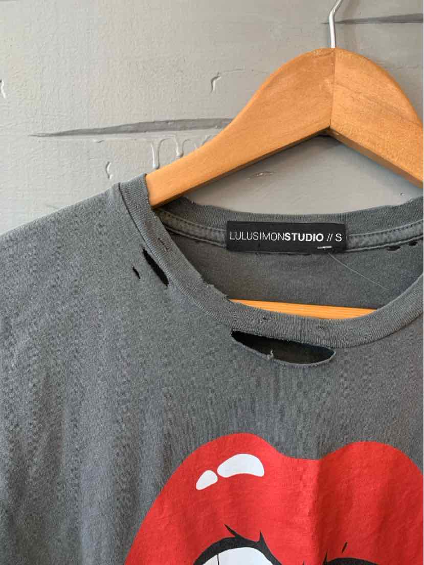 Gray distressed crew neck t-shirt with red graphic and LULUSIMONSTUDIO label inside collar.