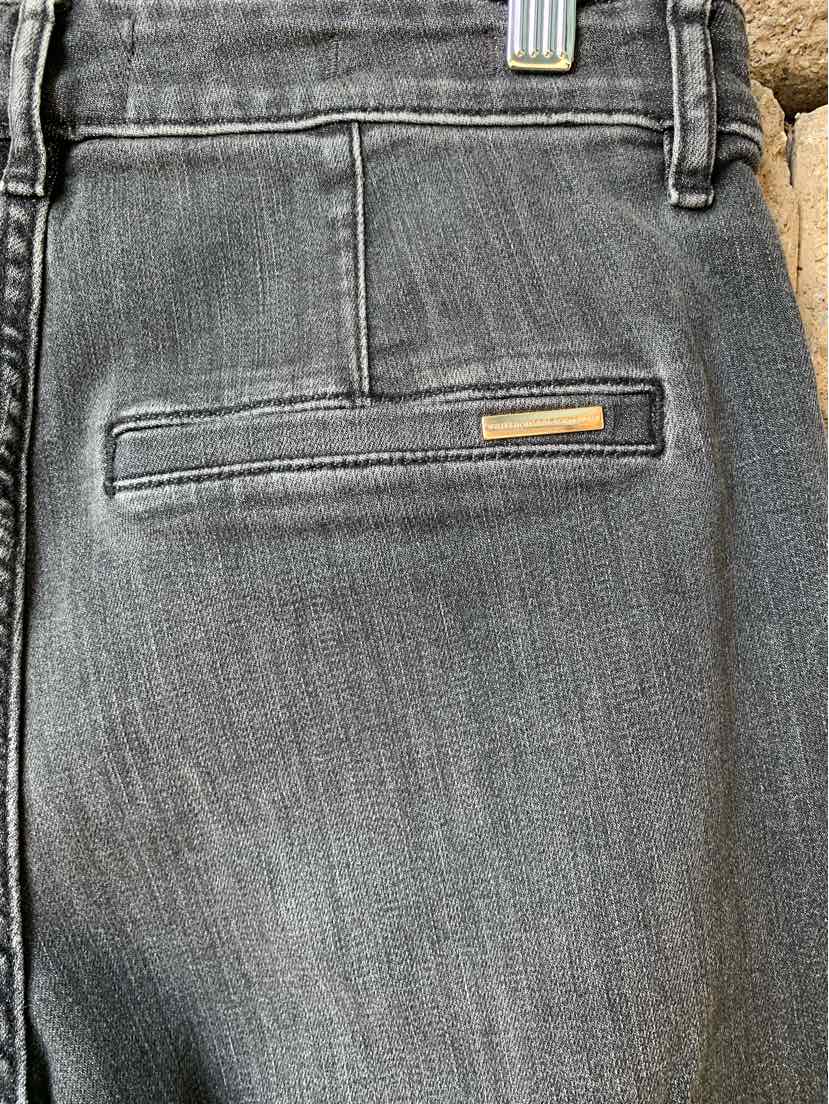 W WHBM BK Size 4 J