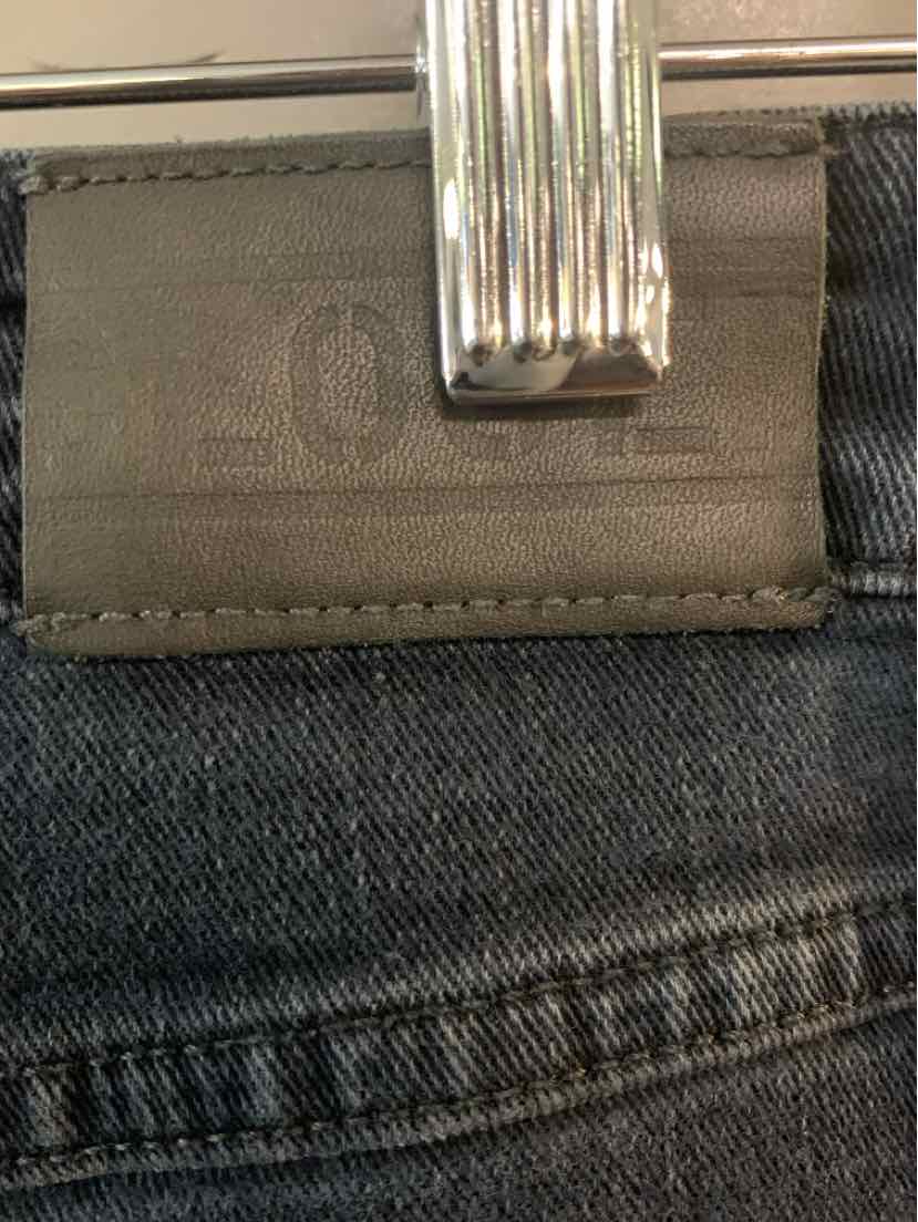 W closed BK Size 6 J