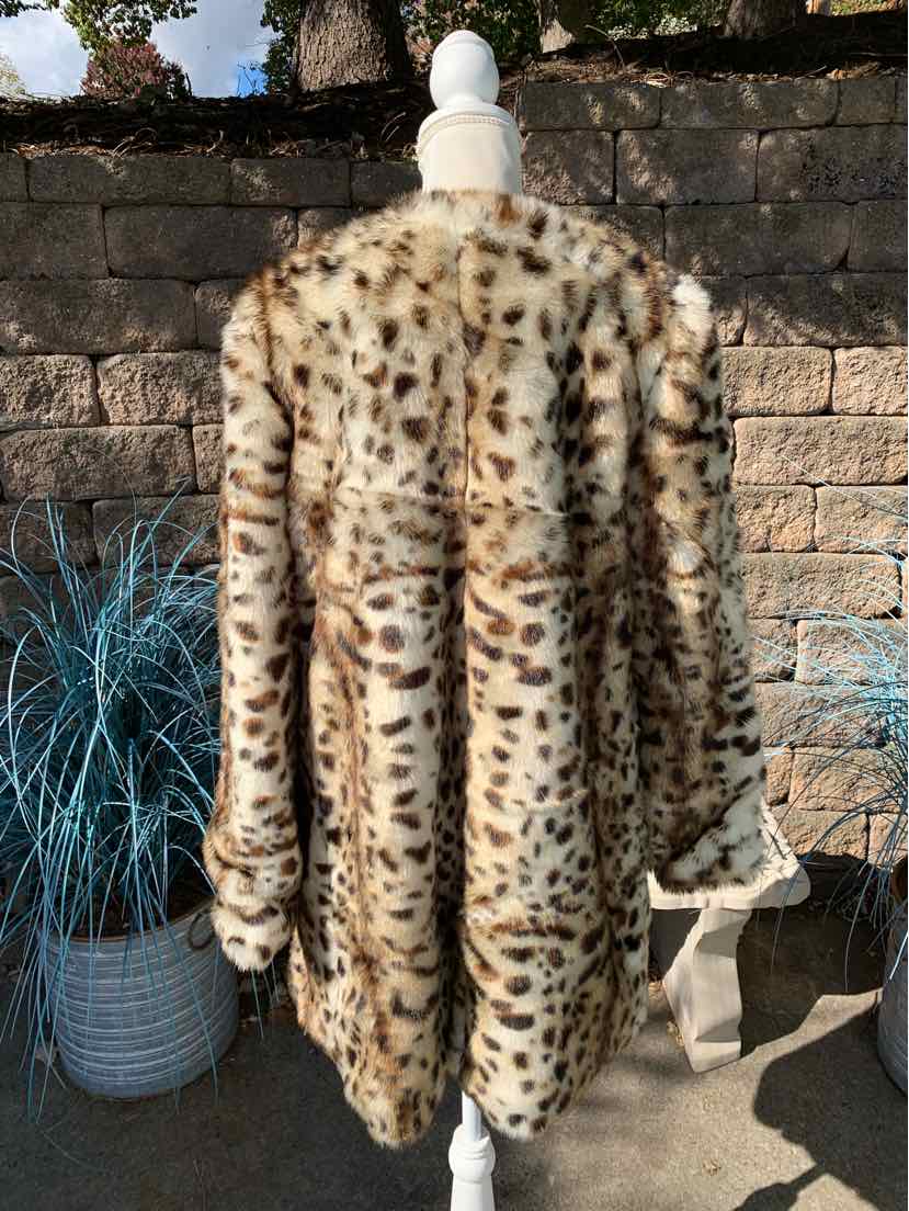 W SOUTHERN FRIED CHICS TAN Size LG OW