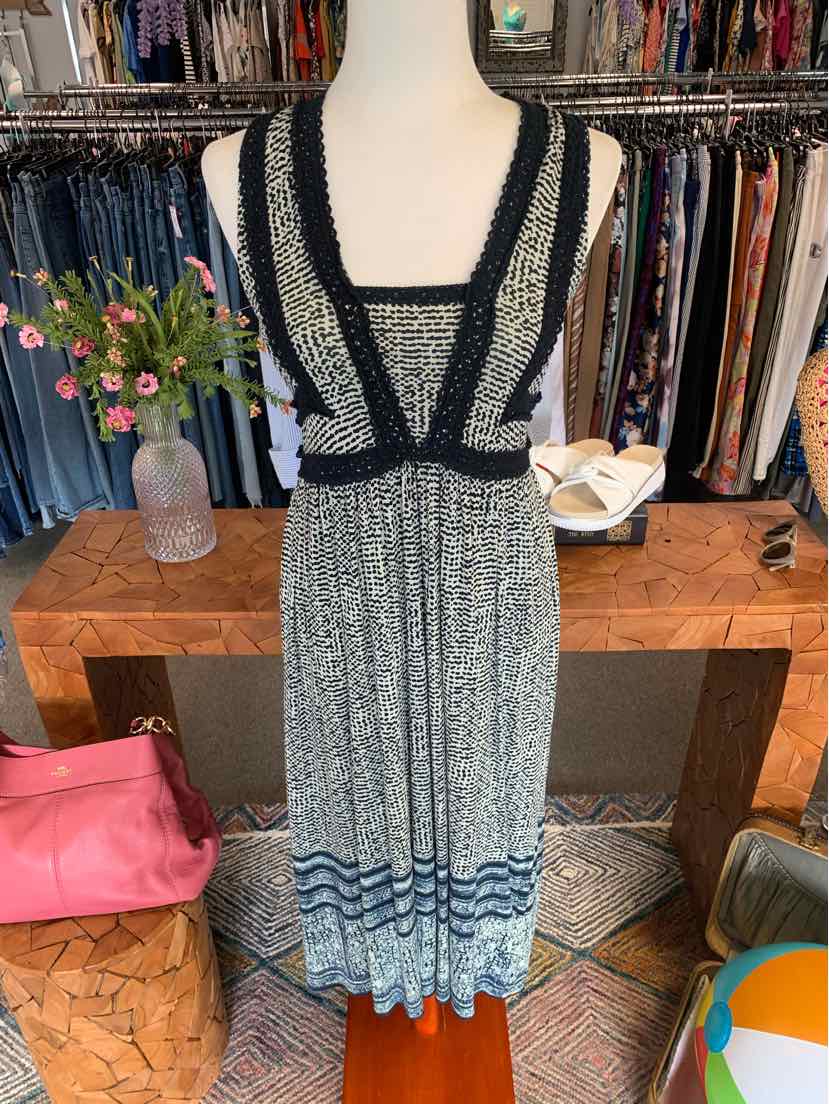 W LUCKY BK Size XS DR