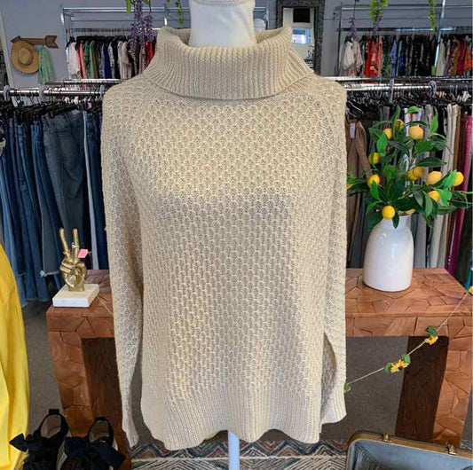 W COZY CASUAL TAN Size SM SW