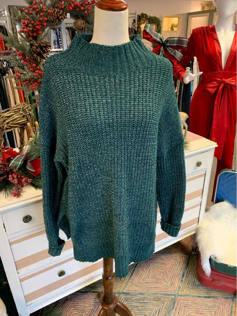 W MAURICES GR Size MED SW