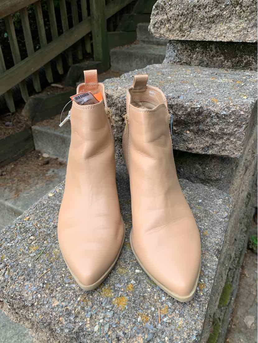 W DOLCE VITA TAN Size 9 BOOT