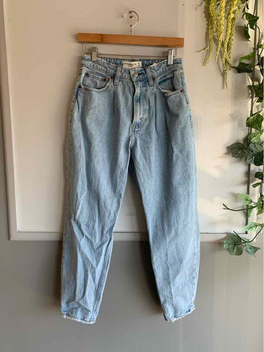 W ABERCROMBIE AND FITCH BL Size 2 J