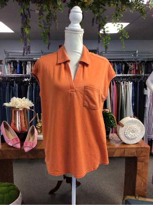 W JANE AND DELANCEY OR Size MED T
