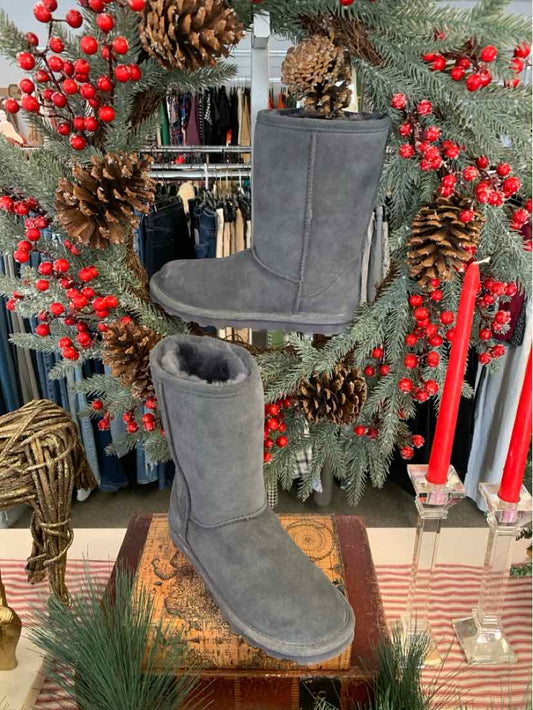 W BEARPAW GY Size 7 BOOT