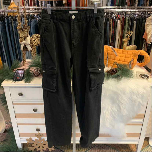 Black high-waist cargo pants with button and zipper closure, side pockets, and relaxed fit.