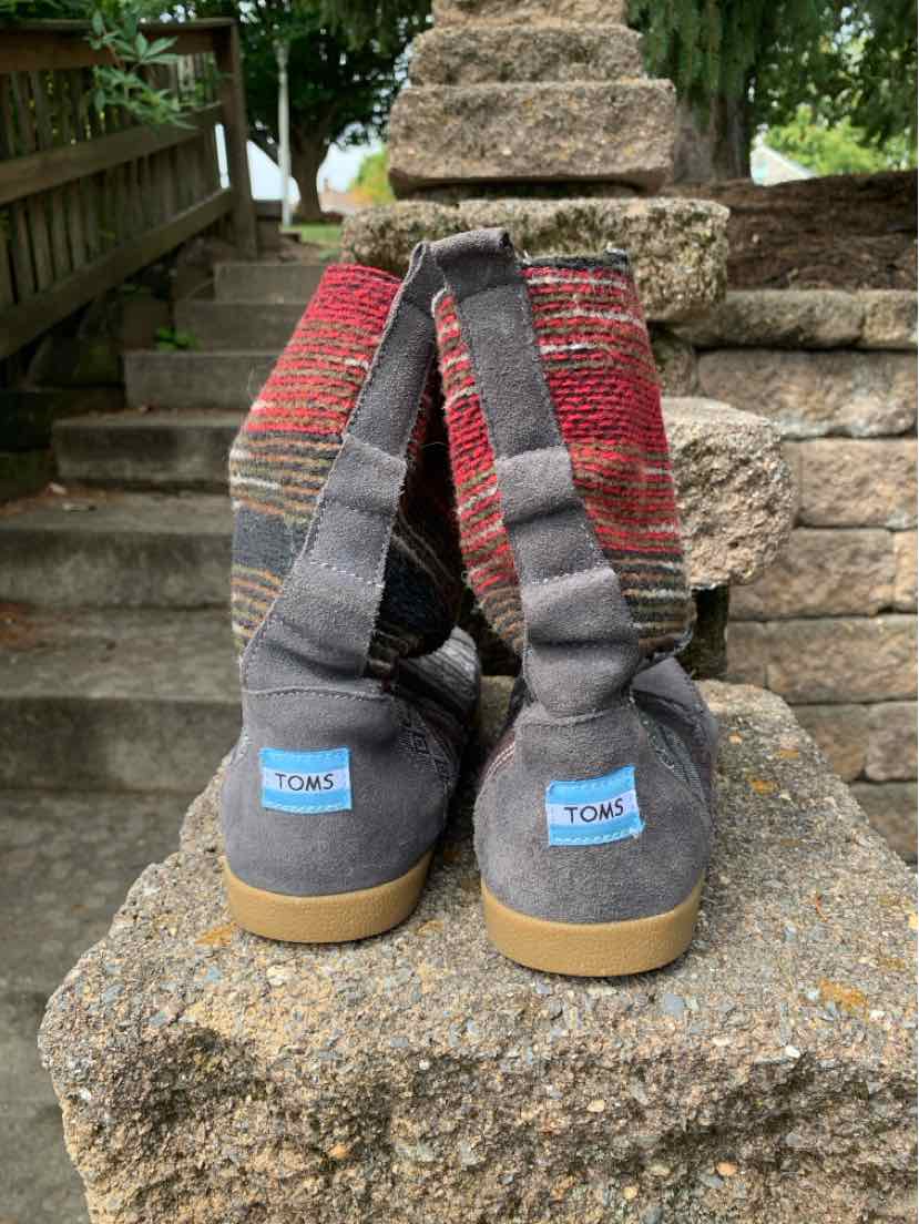 W TOMS RD Size 8 BOOT