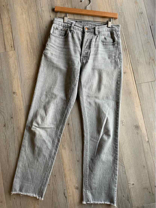 W GAP GY Size 4 J