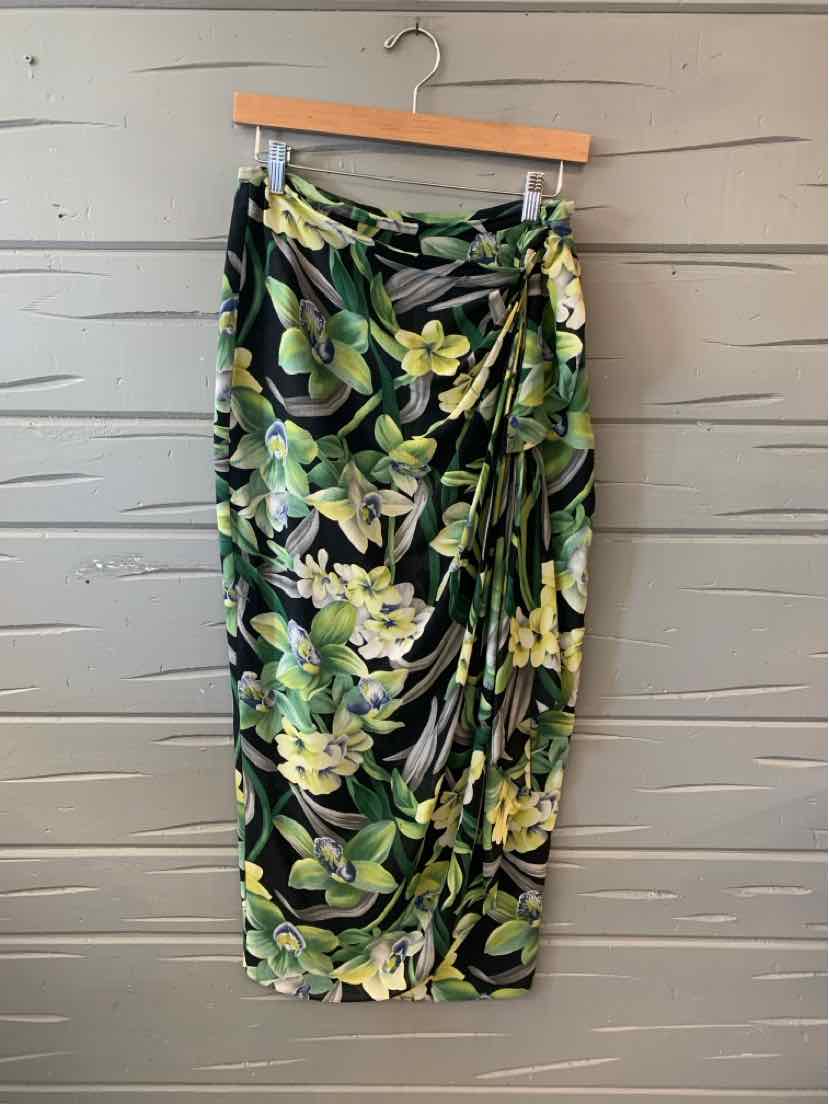 Dark green floral pencil skirt with ruched side detail and knee-length cut.