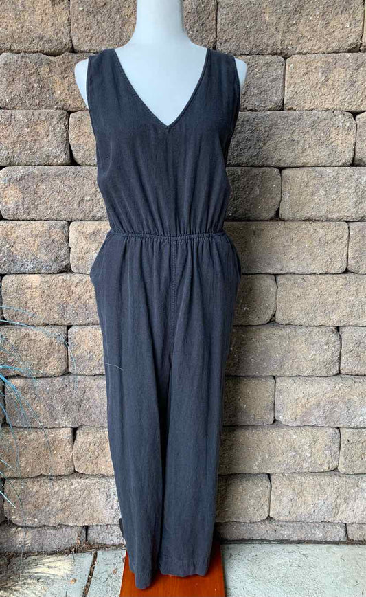 W UNIVERSAL THREAD BK Size LG JS