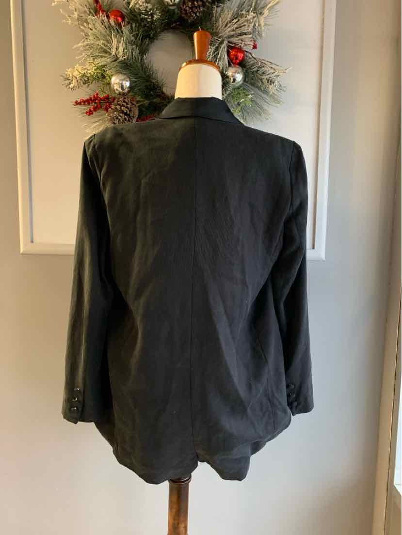 W WE WORE WHAT BK Size MED BLZ