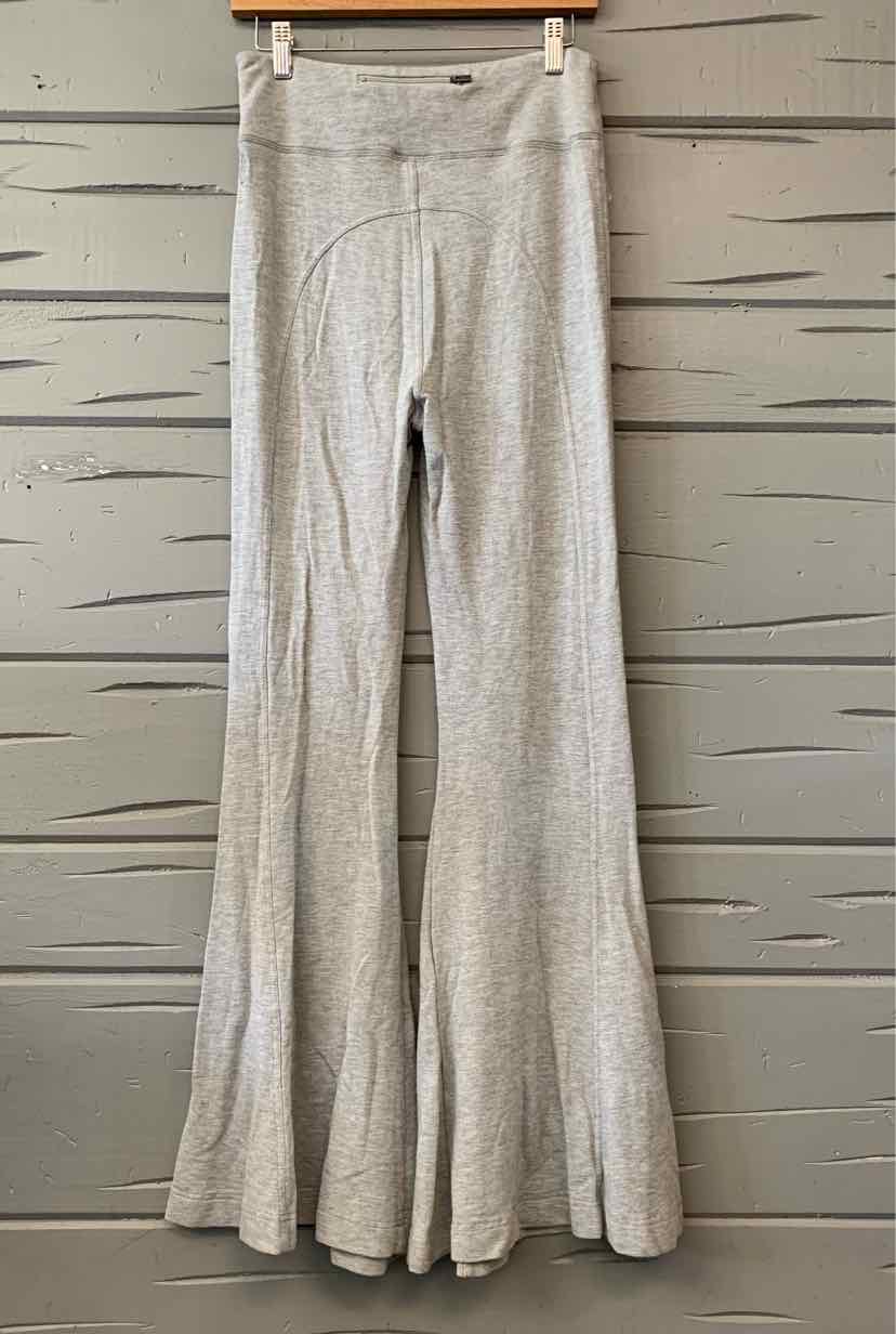 W FREE PEOPLE MOVEMENT GY Size MED AW