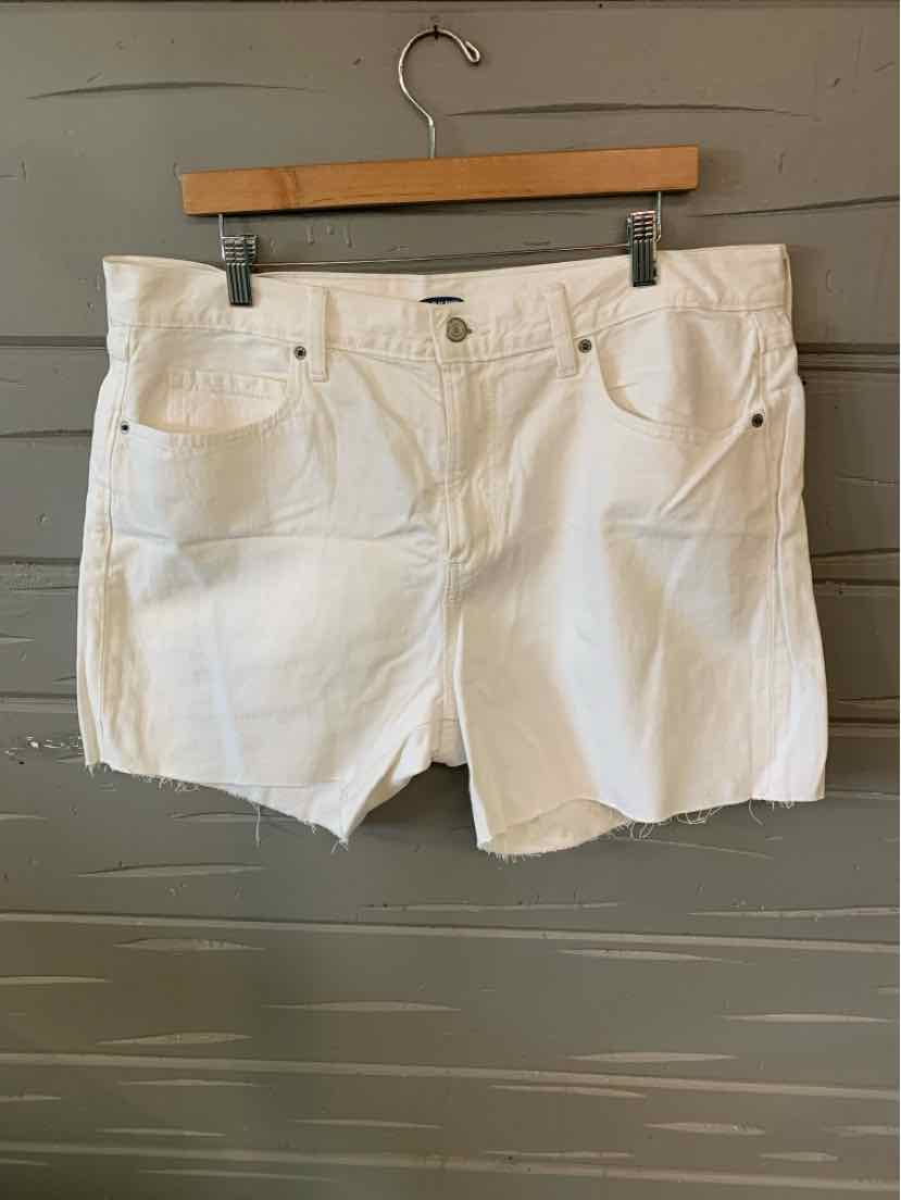 W OLD NAVY WH Size 14 SHTS