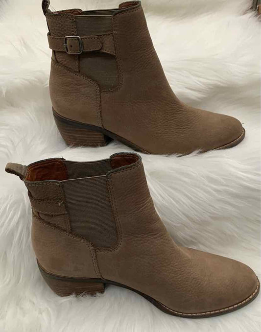 W LUCKY BRAND BR Size 7.5 BOOT