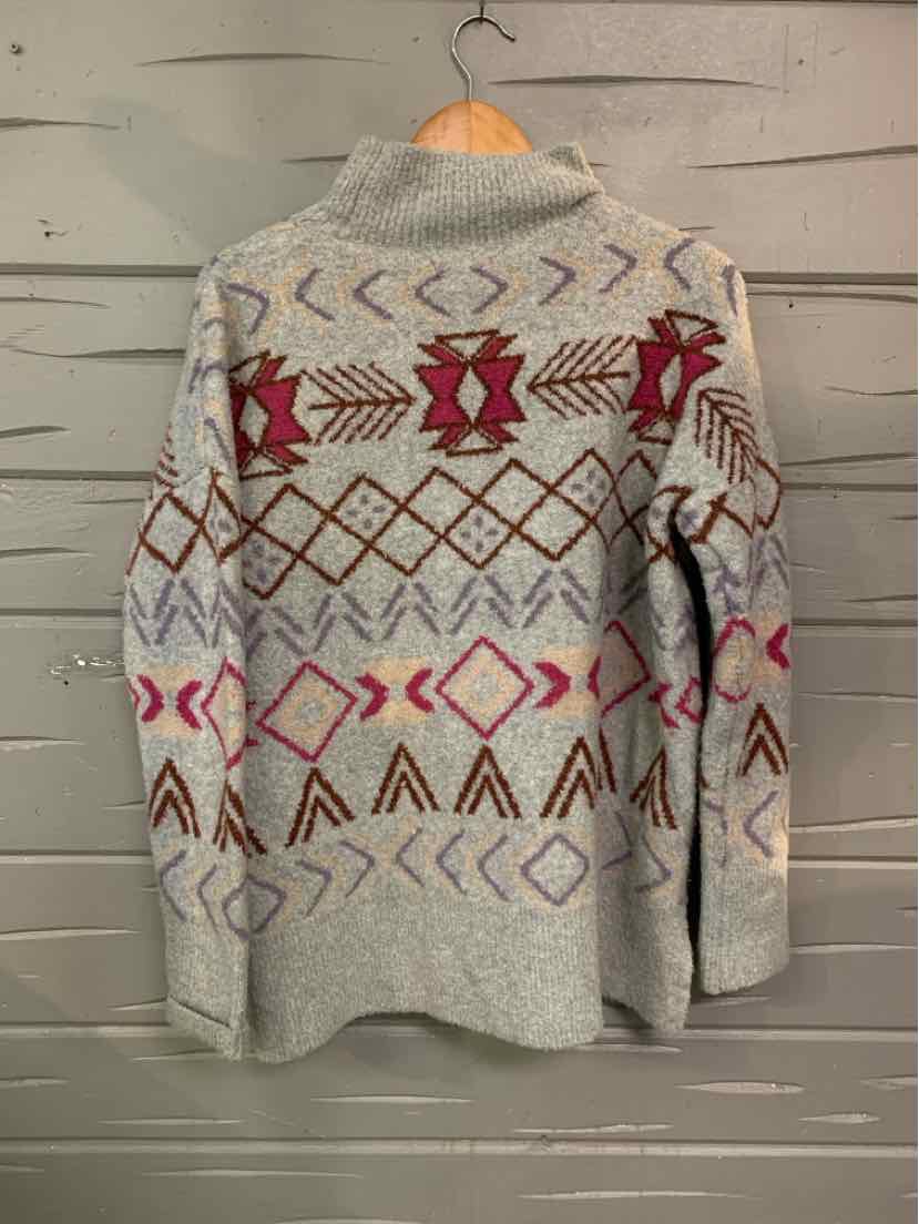 Light gray knit sweater with red, pink, and brown geometric patterns and a crew neckline.