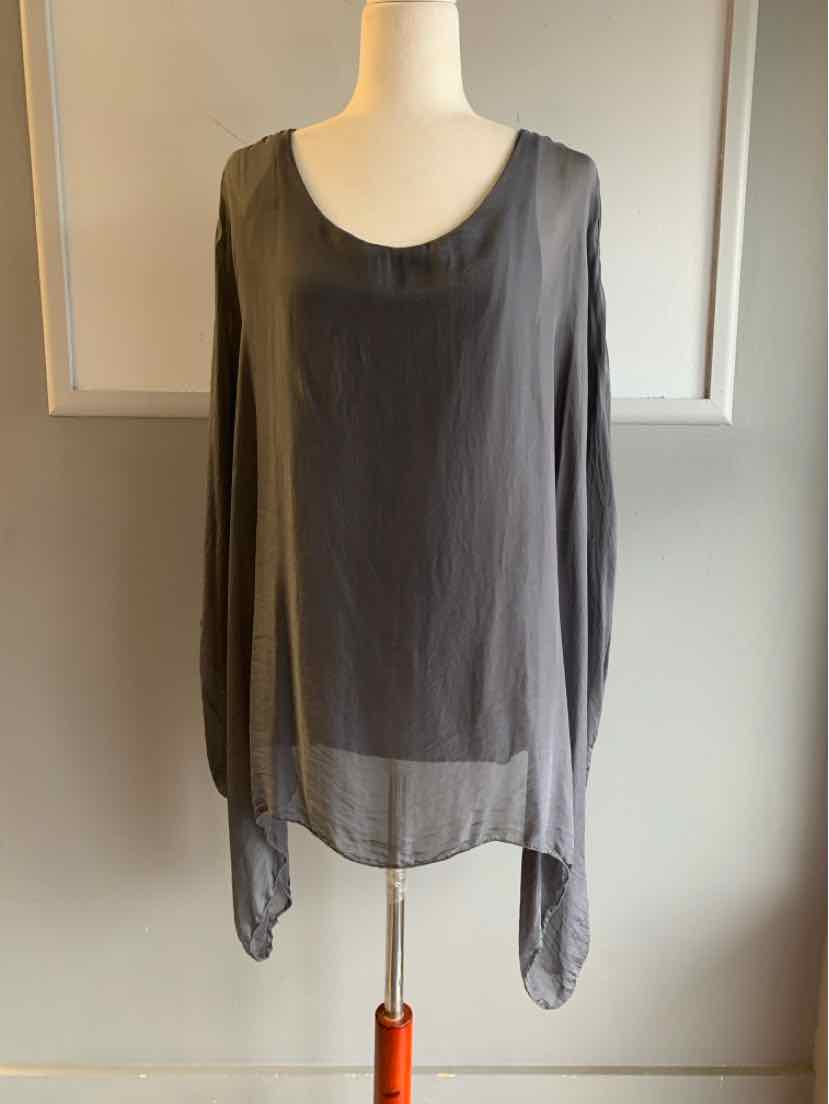 Lightweight long-sleeve grey violet blouse with scoop neck and asymmetrical hem in size small.