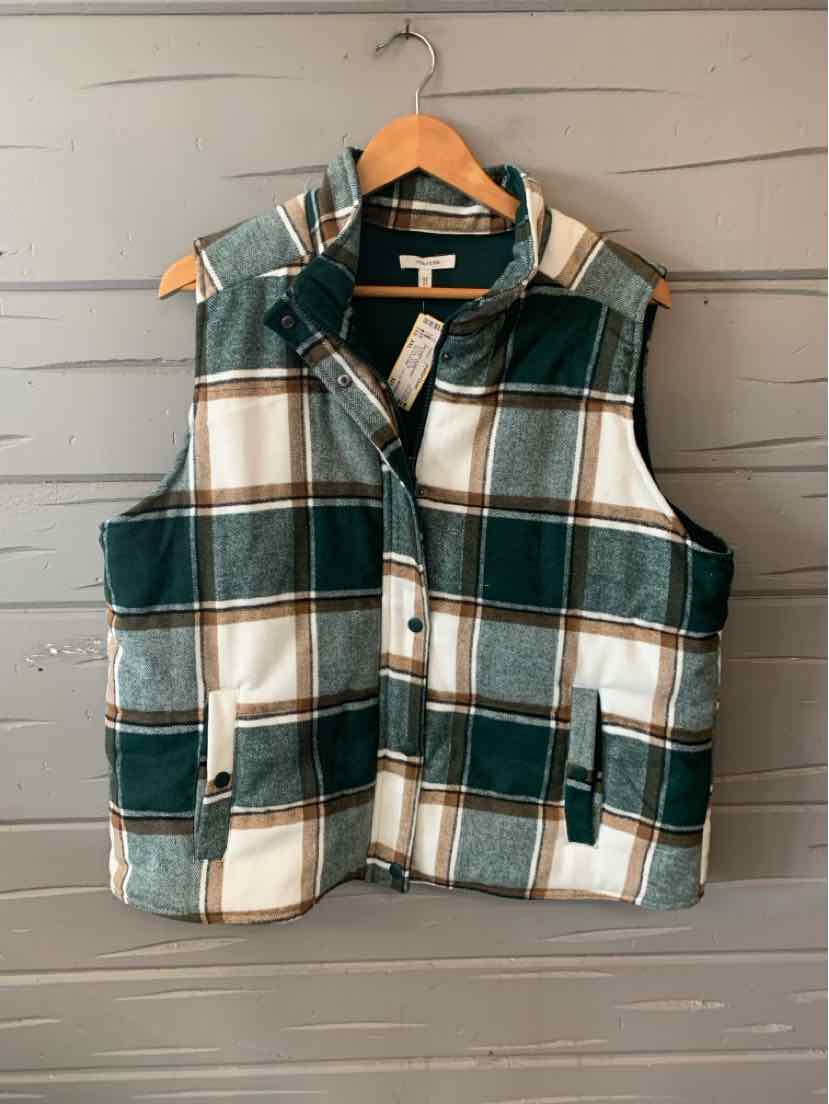 Green and white plaid sleeveless quilted vest with front zipper and pockets, size XXL.