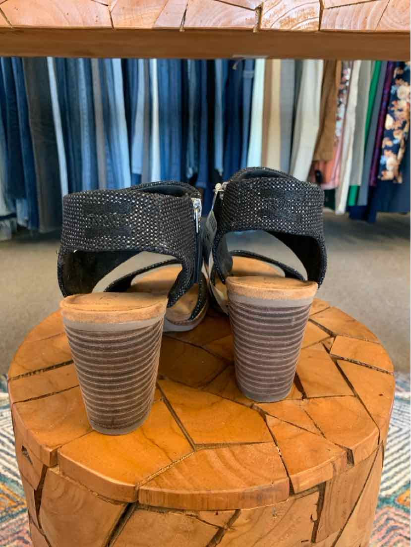 W TOMS BK Size 9 SHOE