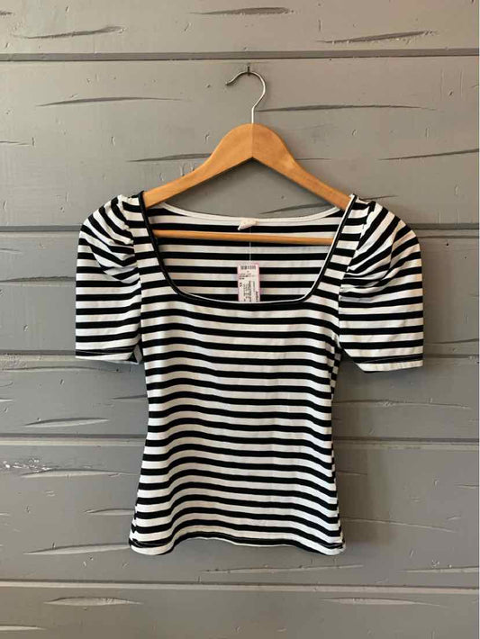 Black and white horizontal striped fitted top with short puff sleeves and scoop neckline, size XS.