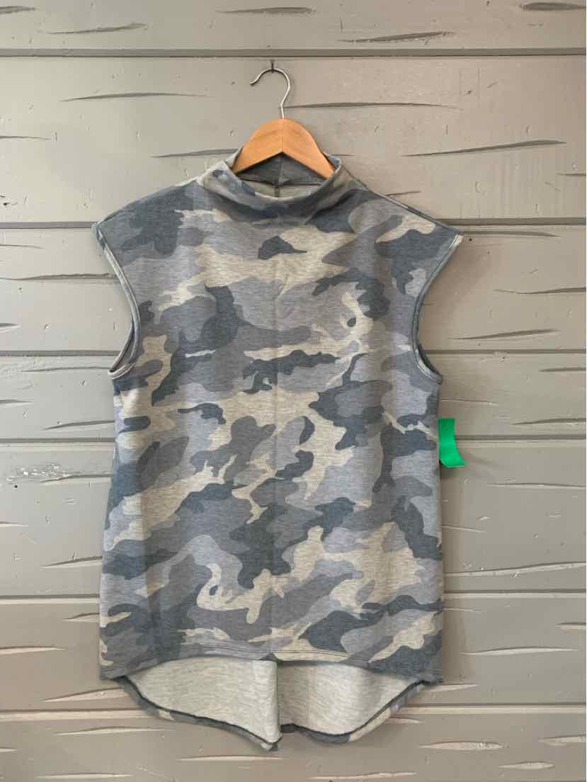Gray camo sleeveless hoodie with high neckline and curved hem on wooden hanger.