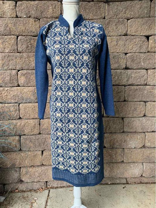 W NO LABEL BL Size XXL DR